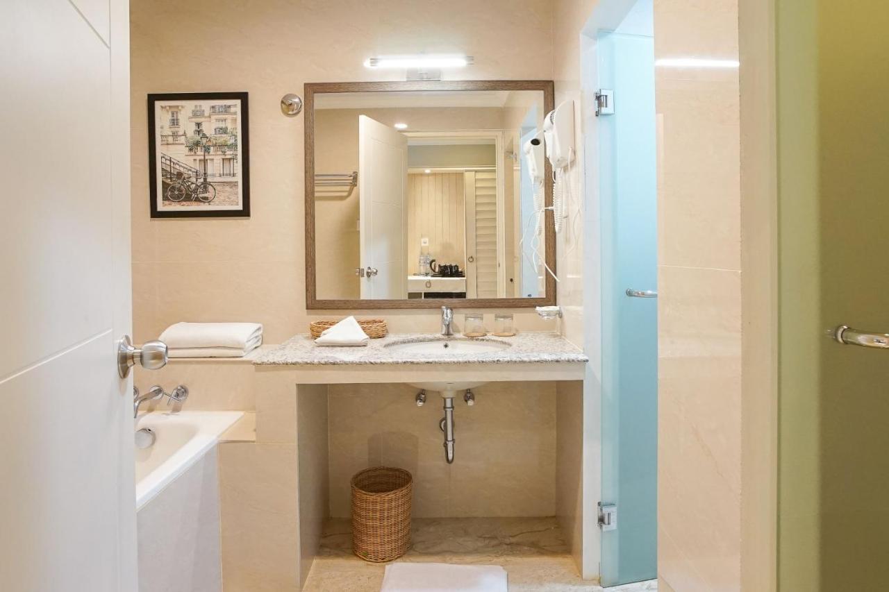 Hotel Villa Emitta Tomohon Luaran gambar