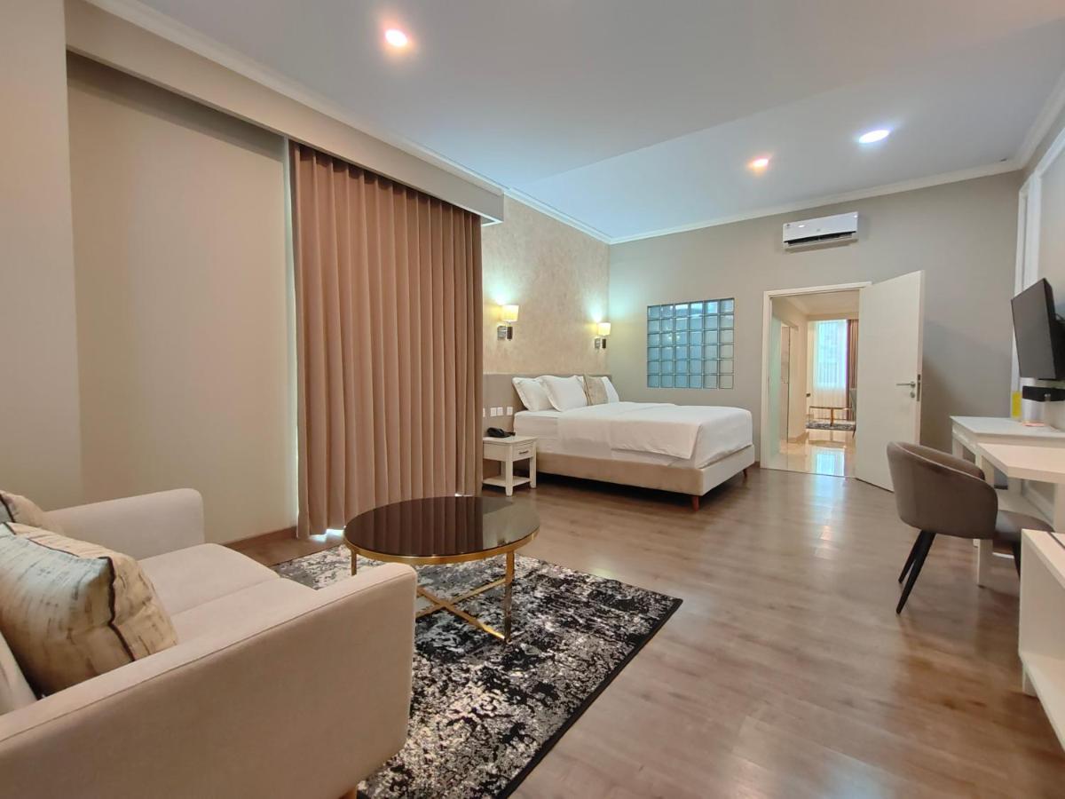 Hotel Villa Emitta Tomohon Luaran gambar