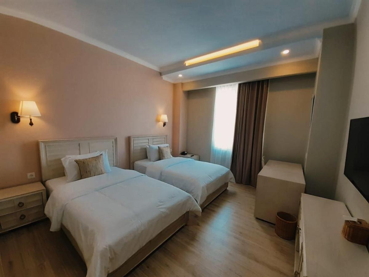 Hotel Villa Emitta Tomohon Luaran gambar